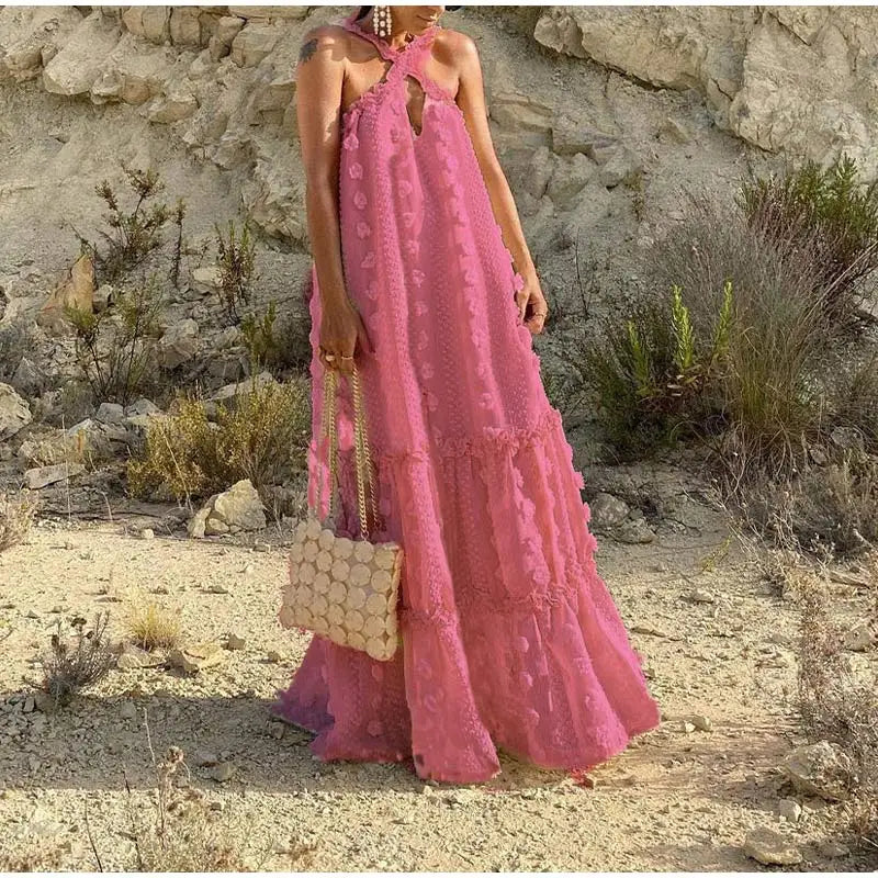 Effortless Chic: Sleeveless Halter Maxi Summer Dress
